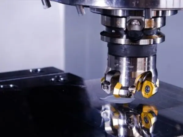 UYGULAMALI CNC FREZE OPERATÖRLÜĞÜ KURSU