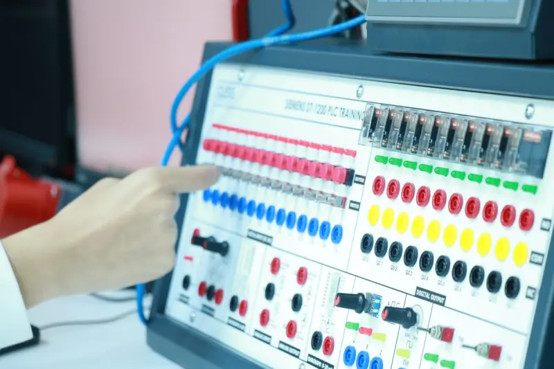 laboratuvar elektrik